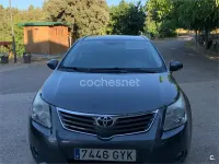 Usado Toyota Avensis Active 126 CV (92 kW) 2010 Gris / plata Familiar