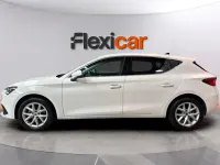 Usado Seat Leon Style 116 CV (85 kW) 2025 Blanco Familiar