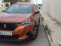 Usado Peugeot 2008 Active 100 CV (73 kW) 2020 Naranja SUV