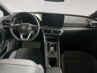 Usado Seat Leon FR 204 CV (150 kW) 2025 Rojo Berlina