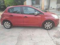 Usado Peugeot 208 Access 100 CV (73 kW) 2018 Rojo Utilitario