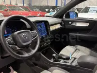 Usado Volvo XC40 Core 163 HP (119 kW) 2024 Preto SUV