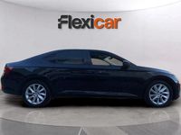 Usado Skoda Superb Active 150 CV (110 kW) 2018 Negro Familiar