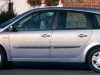 Usado Renault Grand Scénic II Dynamique 120 CV (88 kW) 2004 Gris / plata Monovolumen