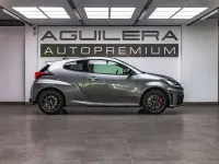Usado Toyota Yaris 280 CV (205 kW) 2025 Gris Utilitario
