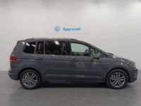 Usado VW Touran 122 CV (89 kW) 2024 Gris / plata Monovolumen