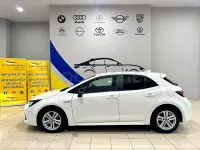 Usado Toyota Corolla Active 122 CV (89 kW) 2021 Blanco Berlina