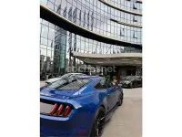 Usado Ford Mustang Fastback 290 CV (213 kW) 2020 Azul Coupe