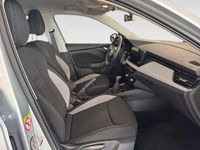 Usado Skoda Kamiq Selection 115 CV (84 kW) 2025 Gris plata SUV