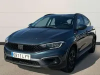 Usado Fiat Tipo Cross 131 CV (96 kW) 2022 Gris Berlina