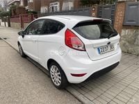 Usado Ford Fiesta Trend 75 CV (55 kW) 2014 Blanco Utilitario
