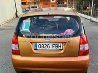 Usado Kia Picanto LX 61 CV (44 kW) 2006 Naranja Utilitario