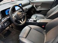 Usado Mercedes A180 116 CV (85 kW) 2019 Negro Utilitario