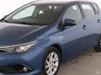 Usado Toyota Auris Hybrid Active 136 CV (100 kW) 2016 Azul Berlina
