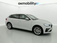Usado Skoda Scala Selection 115 CV (84 kW) 2024 Blanco glaciar Utilitario