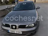 Usado Seat Leon Sport 110 CV (80 kW) 2004 Gris / plata Utilitario