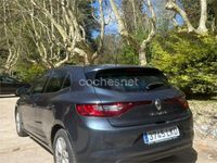 Usado Renault Mégane IV LIMITED 95 CV (69 kW) 2020 Gris / plata Berlina