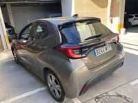 Usado Toyota Yaris Hybrid Active 116 CV (85 kW) 2025 Marrón Utilitario