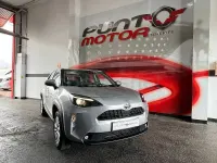 Usado Toyota Yaris Cross 116 CV (85 kW) 2024 Gris / plata SUV