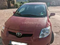 Usado Toyota Auris 97 CV (71 kW) 2007 Granate Utilitario