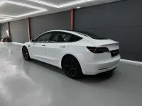 Usado Tesla Model 3 Standard Range Plus 208 kW (283 CV) 2021 Blanco Berlina
