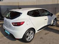 Usado Renault Clio IV 75 CV (55 kW) 2015 Blanco Utilitario