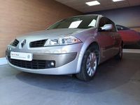 Usado Renault Mégane II Dynamique 105 CV (77 kW) 2007 Gris / plata Berlina