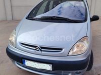 Usado Citroën Xsara Picasso 95 CV (69 kW) 2002 Gris / plata Monovolumen