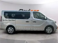 Usado Renault Trafic 120 CV (88 kW) 2018 Gris Monovolumen