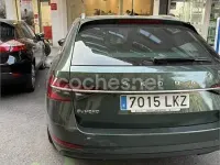 Usado Skoda Superb Style 218 CV (160 kW) 2021 Verde Familiar