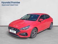 Usado Hyundai i30 120 CV (88 kW) 2022 Rojo Utilitario