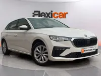 Usado Skoda Scala Essence 95 CV (69 kW) 2024 Blanco Utilitario