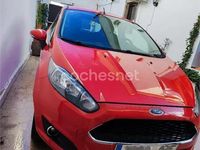 Usado Ford Fiesta Trend 82 CV (60 kW) 2016 Rojo Berlina