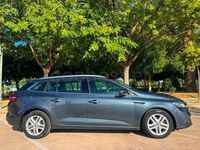Usado Renault Mégane GrandTour Bose Edition 115 CV (84 kW) 2019 Gris / plata Familiar