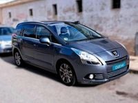 Usado Peugeot 5008 Allure 111 CV (81 kW) 2011 Gris Monovolumen