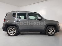 Usado Jeep Renegade Limited 120 CV (88 kW) 2022 Gris / plata SUV