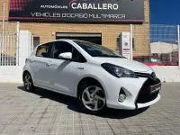 Usado Toyota Yaris Hybrid Active 100 CV (73 kW) 2016 Blanco Utilitario