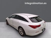 Usado Mercedes CLA180 Shooting Brake 136 CV (100 kW) 2020 Blanco Familiar