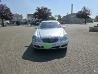 Usado Mercedes E200 Avantgarde 136 CV (100 kW) 2008 Gris / plata Berlina