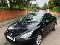Usado Peugeot 307 CC 110 CV (80 kW) 2005 Negro Descapotable