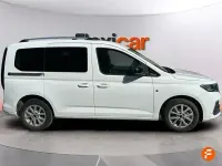 Usado Ford Tourneo Connect Sport 122 CV (89 kW) 2023 Blanco Monovolumen