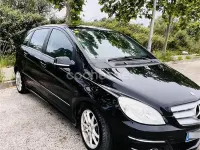Usado Mercedes B180 Sport Edition 109 CV (80 kW) 2010 Negro Monovolumen