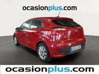 Usado Kia Rio 84 CV (61 kW) 2017 Rojo Utilitario