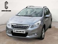 Usado Peugeot 2008 Access 82 CV (60 kW) 2015 Gris SUV