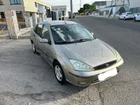 Usado Ford Focus Ambiente 100 CV (73 kW) 2004 Gris / plata Berlina