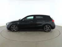 Usado Mercedes A180 AMG line 136 CV (100 kW) 2021 Negro Berlina