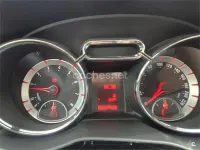 Usado Opel Adam Rocks 87 CV (63 kW) 2017 Beige Utilitario