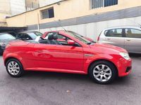 Usado Opel Tigra Sport 70 CV (51 kW) 2006 Rojo Descapotable