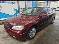 Usado Opel Astra 75 CV (55 kW) 1999 Granate Berlina
