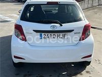 Usado Toyota Yaris Active 69 CV (50 kW) 2012 Blanco Berlina